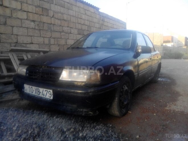 Opel Vectra 1990, 150,000 km - 1.5 л - Bakı