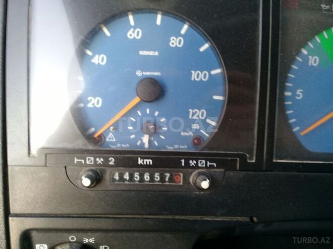 Mercedes Atego 818 2000, 445,675 km - 4.2 л - Şirvan