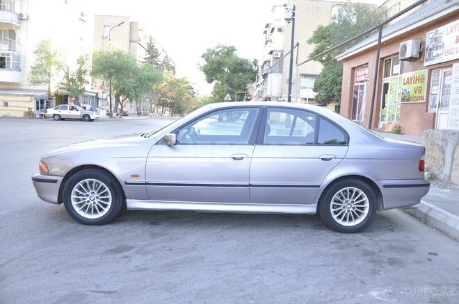 BMW 523 1997, 270,000 km - 2.5 l - Bakı