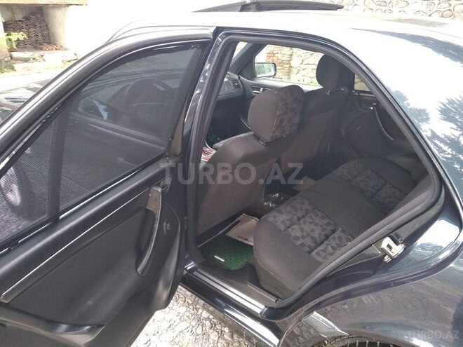 Mercedes C 200 1998, 121,000 km - 2.0 l - Şəki