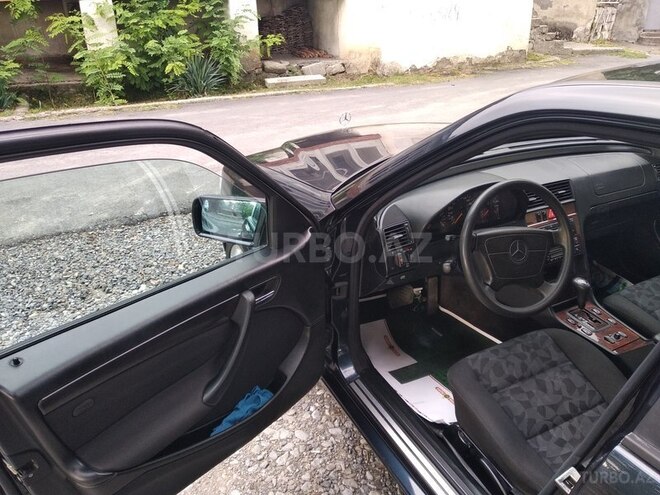 Mercedes C 200 1998, 121,000 km - 2.0 l - Şəki