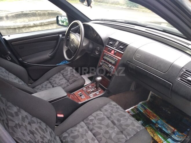 Mercedes C 200 1998, 121,000 km - 2.0 l - Şəki