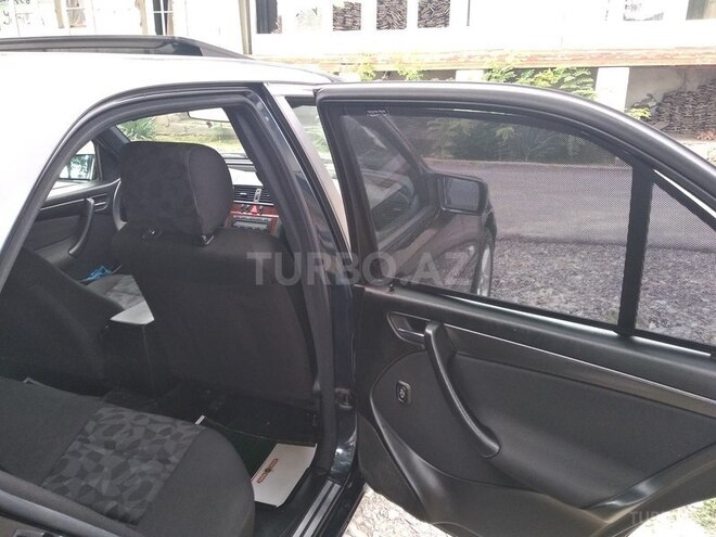 Mercedes C 200 1998, 121,000 km - 2.0 l - Şəki