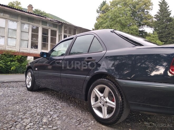 Mercedes C 200 1998, 121,000 km - 2.0 l - Şəki