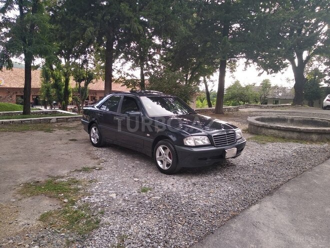 Mercedes C 200 1998, 121,000 km - 2.0 l - Şəki