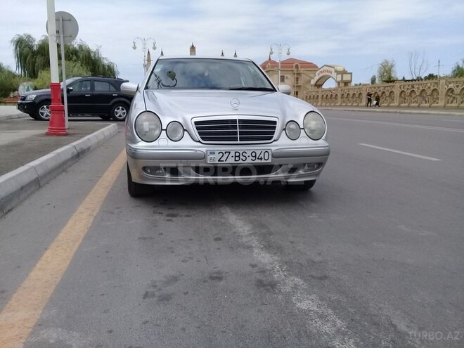 Mercedes E 240 2001, 247,000 km - 2.6 l - Xaçmaz