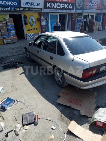 Opel Vectra 1992, 389,253 km - 2.0 л - Bakı