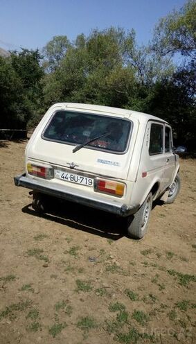 LADA (VAZ) Niva 1990, 22,037 km - 1.6 л - Lerik