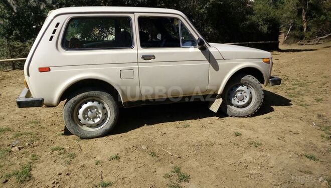 LADA (VAZ) Niva 1990, 22,037 km - 1.6 л - Lerik