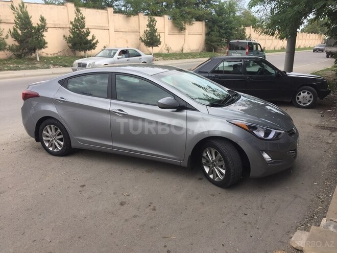 Hyundai Elantra 2014, 68,045 km - 1.8 l - Qusar