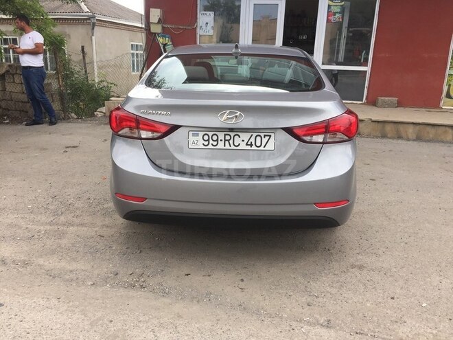 Hyundai Elantra 2014, 68,045 km - 1.8 l - Qusar