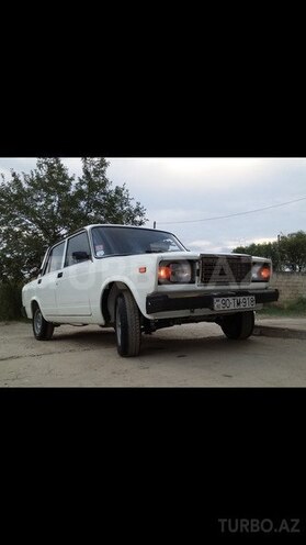 LADA (VAZ) 2107 2009, 468,567 km - 1.6 l - Salyan