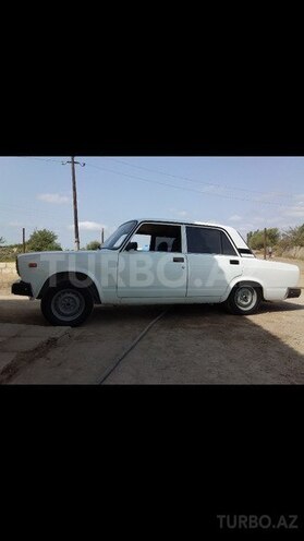 LADA (VAZ) 2107 2009, 468,567 km - 1.6 l - Salyan