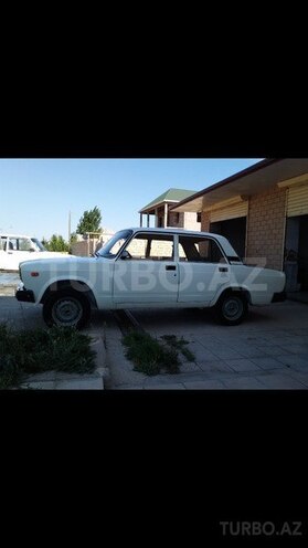 LADA (VAZ) 2107 2009, 468,567 km - 1.6 l - Salyan