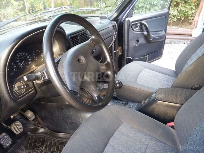 GAZ 31105 2004, 286,000 km - 0.3 l - Bakı