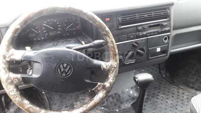 Volkswagen Caravelle 1998, 398,000 km - 2.5 л - Gəncə