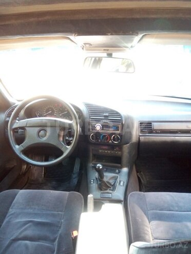 BMW 320 1995, 300,000 km - 2.0 l - Sumqayıt