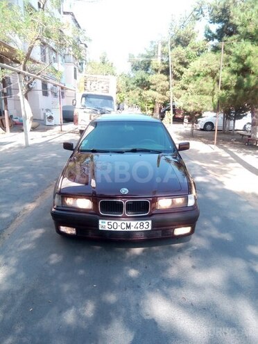 BMW 320 1995, 300,000 km - 2.0 l - Sumqayıt