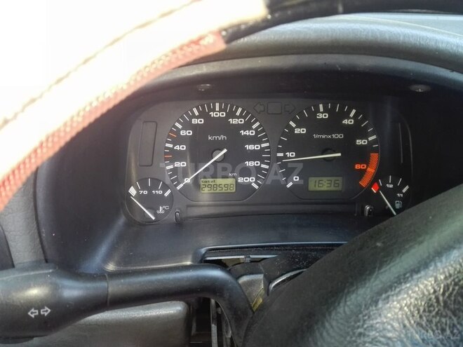 Volkswagen Polo 1997, 299,898 km - 1.4 l - Bakı