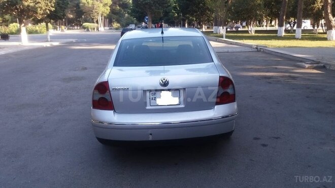 Volkswagen Passat 2003, 235,641 km - 1.8 l - Sumqayıt