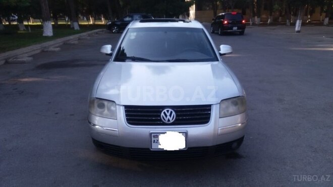 Volkswagen Passat 2003, 235,641 km - 1.8 l - Sumqayıt