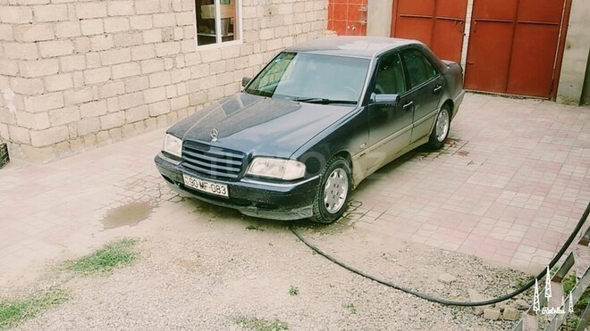 Mercedes C 240 1997, 368,000 km - 2.4 l - Quba