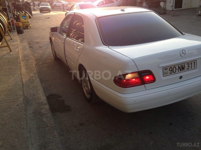 Mercedes E 240 1998, 333,859 km - 2.4 l - Bakı