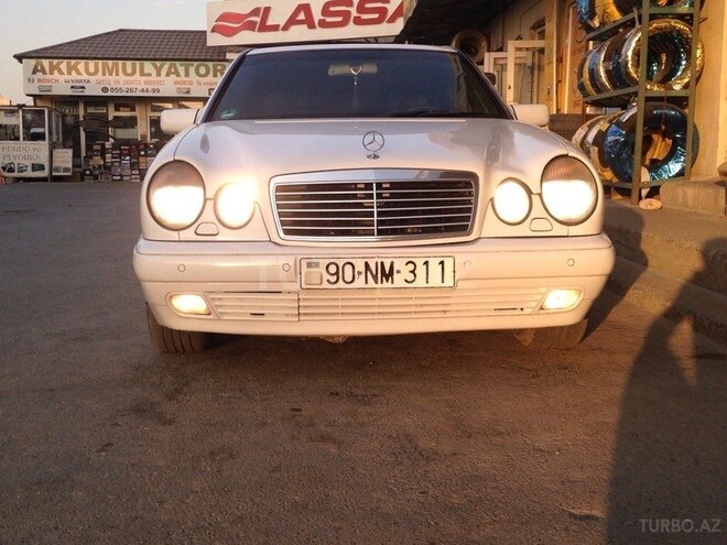 Mercedes E 240 1998, 333,859 km - 2.4 l - Bakı