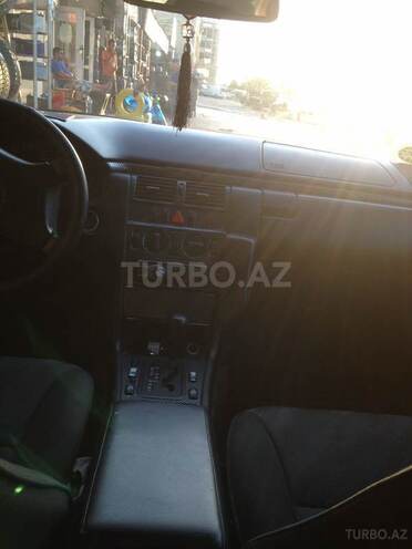 Mercedes E 240 1998, 333,859 km - 2.4 l - Bakı