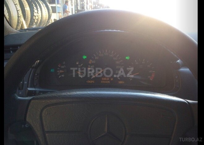 Mercedes E 240 1998, 333,859 km - 2.4 l - Bakı
