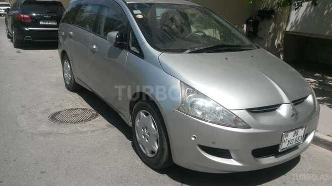 Mitsubishi Grandis 2003, 208,000 km - 2.4 l - Bakı