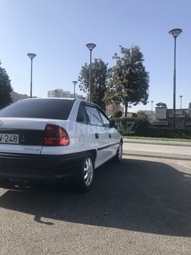 Opel Astra 1997, 178,000 km - 1.6 л - Bakı