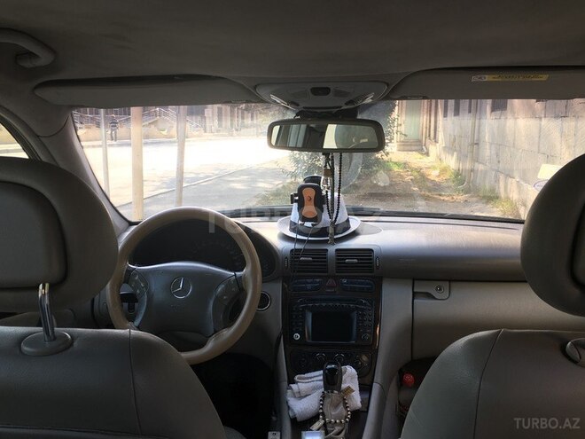 Mercedes C 220 2002, 190,000 km - 0.3 l - Bakı