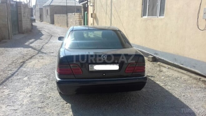 Mercedes E 230 1996, 35,645 km - 2.3 l - Bakı