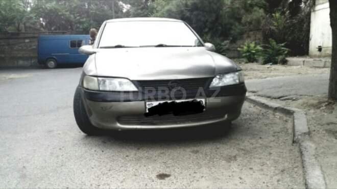 Opel Vectra 1996, 350,000 km - 1.8 л - Bakı