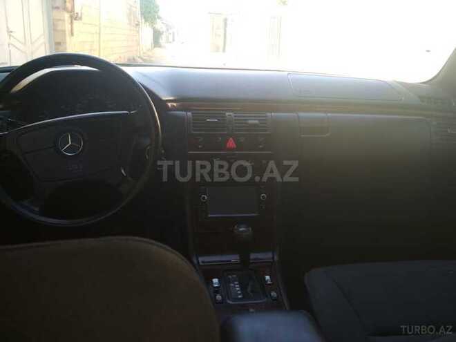Mercedes E 230 1995, 280,000 km - 2.3 l - Bakı