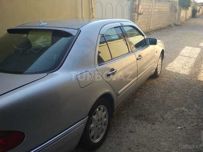 Mercedes E 230 1995, 280,000 km - 2.3 l - Bakı