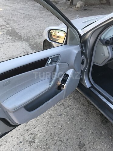 Mercedes C 200 2001, 196,800 km - 2.0 l - Sumqayıt