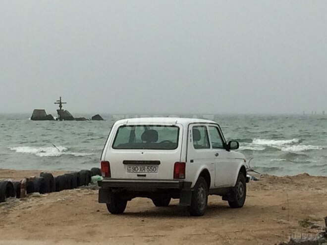 LADA (VAZ) Niva 2010, 100,000 km - 1.7 l - Neftçala