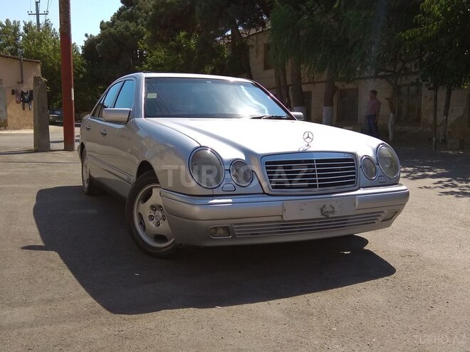 Mercedes E 240 1998, 225,235 km - 2.6 l - Bakı