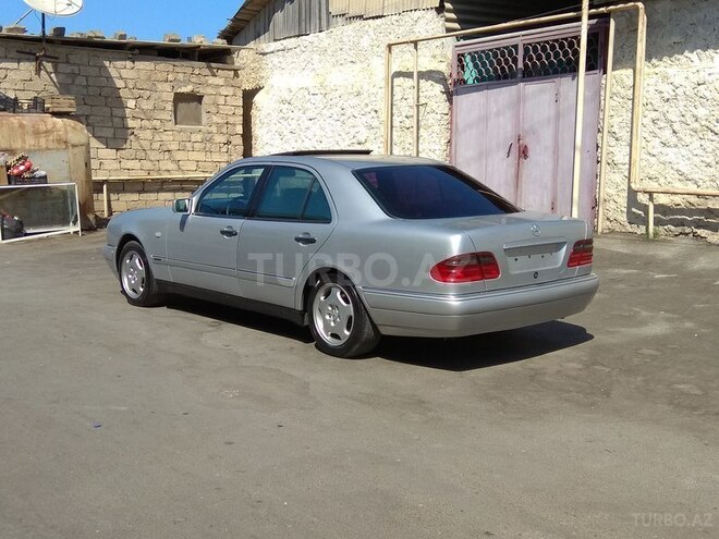 Mercedes E 240 1998, 225,235 km - 2.6 l - Bakı