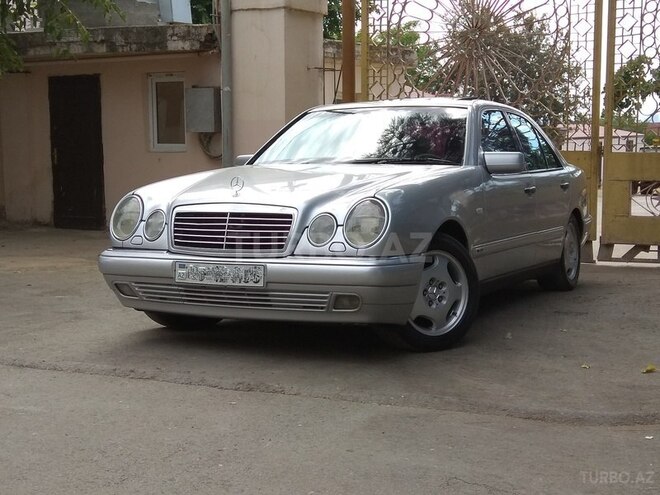 Mercedes E 240 1998, 225,235 km - 2.6 l - Bakı
