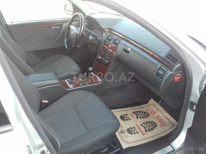 Mercedes E 260 2000, 18,600 km - 2.6 l - Gəncə