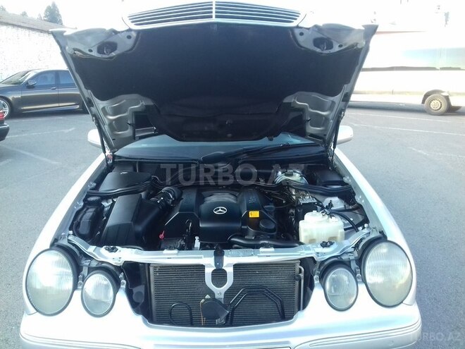 Mercedes E 260 2000, 18,600 km - 2.6 l - Gəncə
