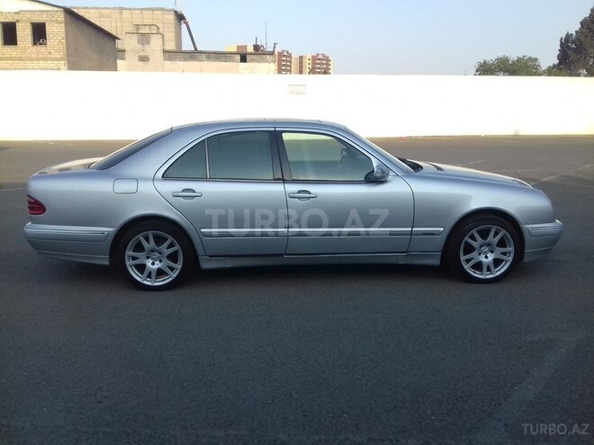 Mercedes E 260 2000, 18,600 km - 2.6 l - Gəncə