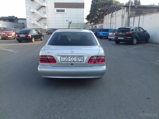 Mercedes E 260 2000, 18,600 km - 2.6 l - Gəncə