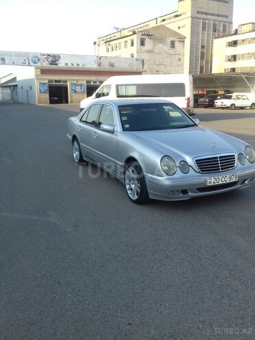 Mercedes E 260 2000, 18,600 km - 2.6 l - Gəncə