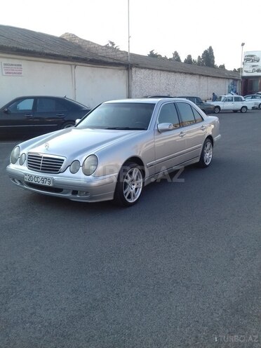 Mercedes E 260 2000, 18,600 km - 2.6 l - Gəncə