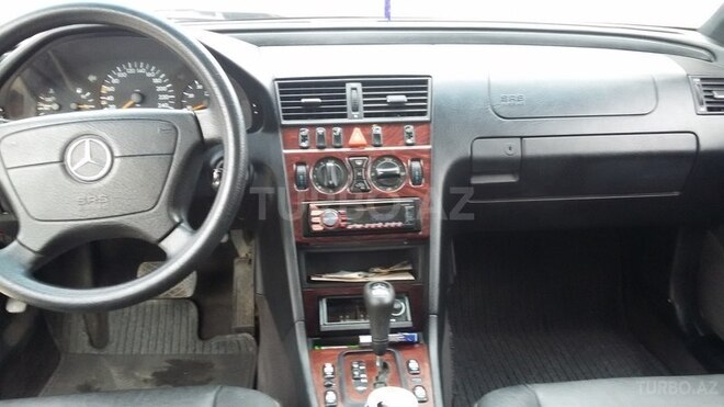 Mercedes C 240 1999, 235,000 km - 2.4 л - Biləsuvar
