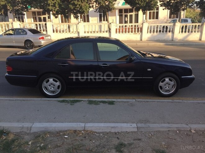 Mercedes E 200 1999, 247,000 km - 2.0 l - Bakı
